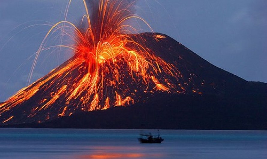 Active Krakatoa, Indonesia