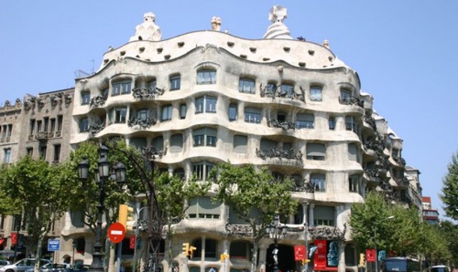 10 Strangest Buildings 