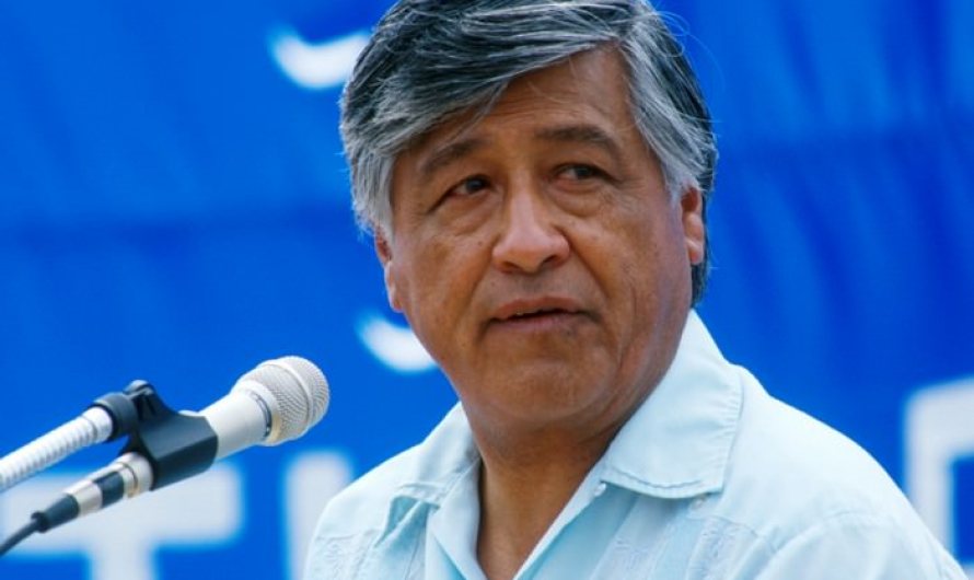 Cesar Chavez human rights activists who fought using hunger strike