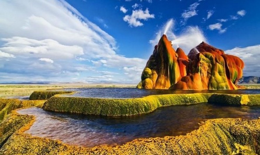 Fly Geyser - Nevada