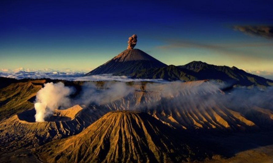 Amazing Volcanoes, Indonesia