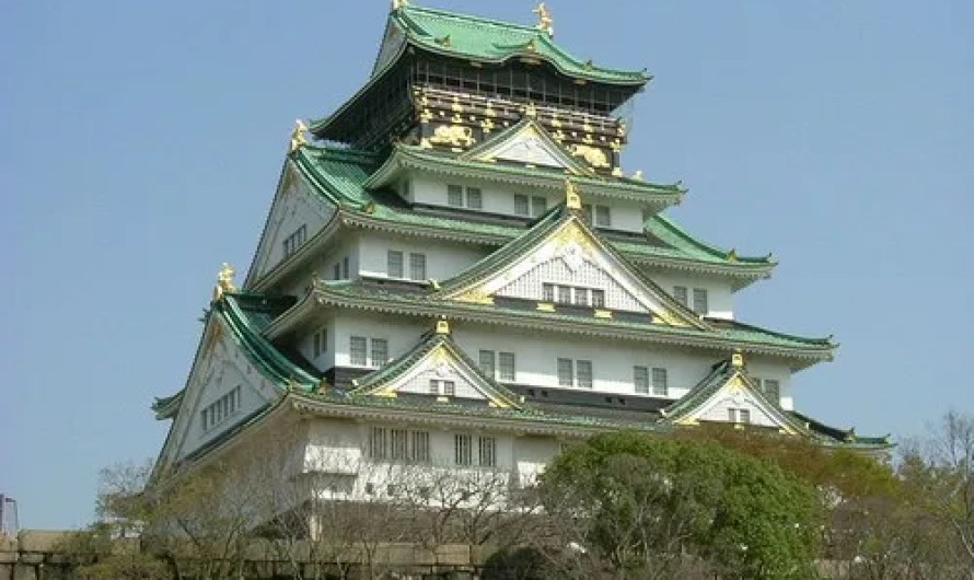 10 Gorgeous Castles in Japan