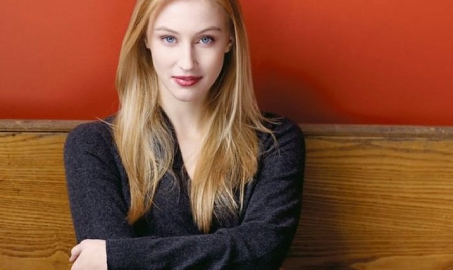 Sarah Gadon Beautiful Canadian Lady